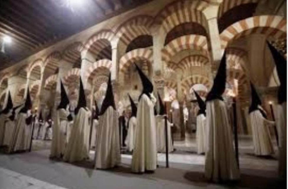 A 20 Metros De La Mezquita Catedral ,Apartamentos Turistico Cespedes 5 Kordoba Zewnętrze zdjęcie